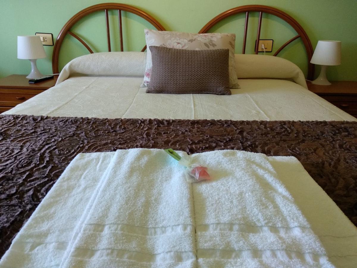 Hostal Buenavista San Ciprián Zewnętrze zdjęcie